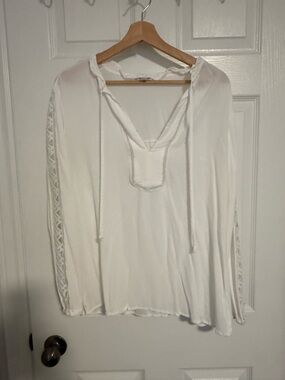 Express White V-Neck Blouse with Lace Trim